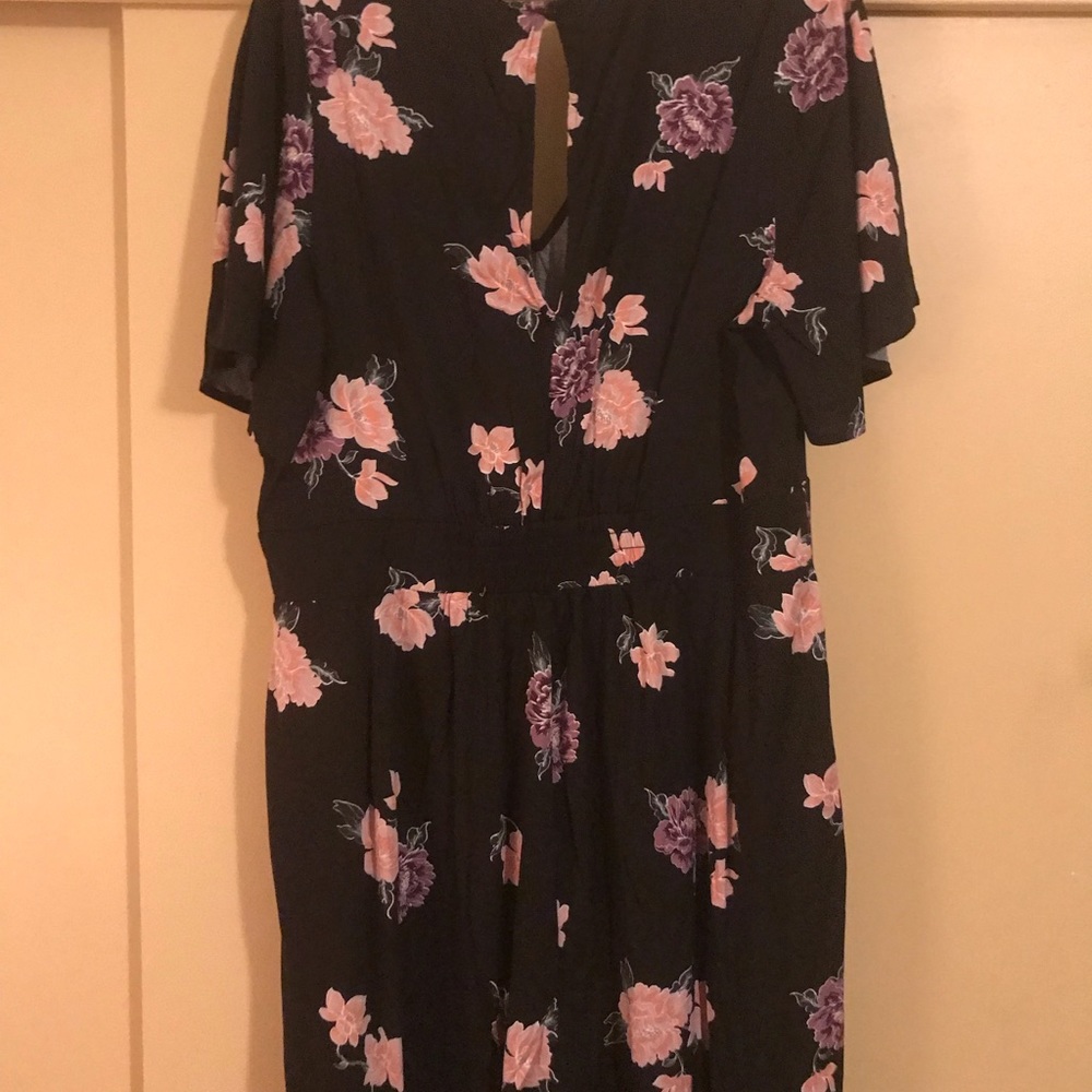 Pantsuit - Picture 3 of 4